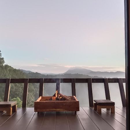 ไร่นิธิสุนทร Nithisoonthon Farmstay メーホンソン エクステリア 写真