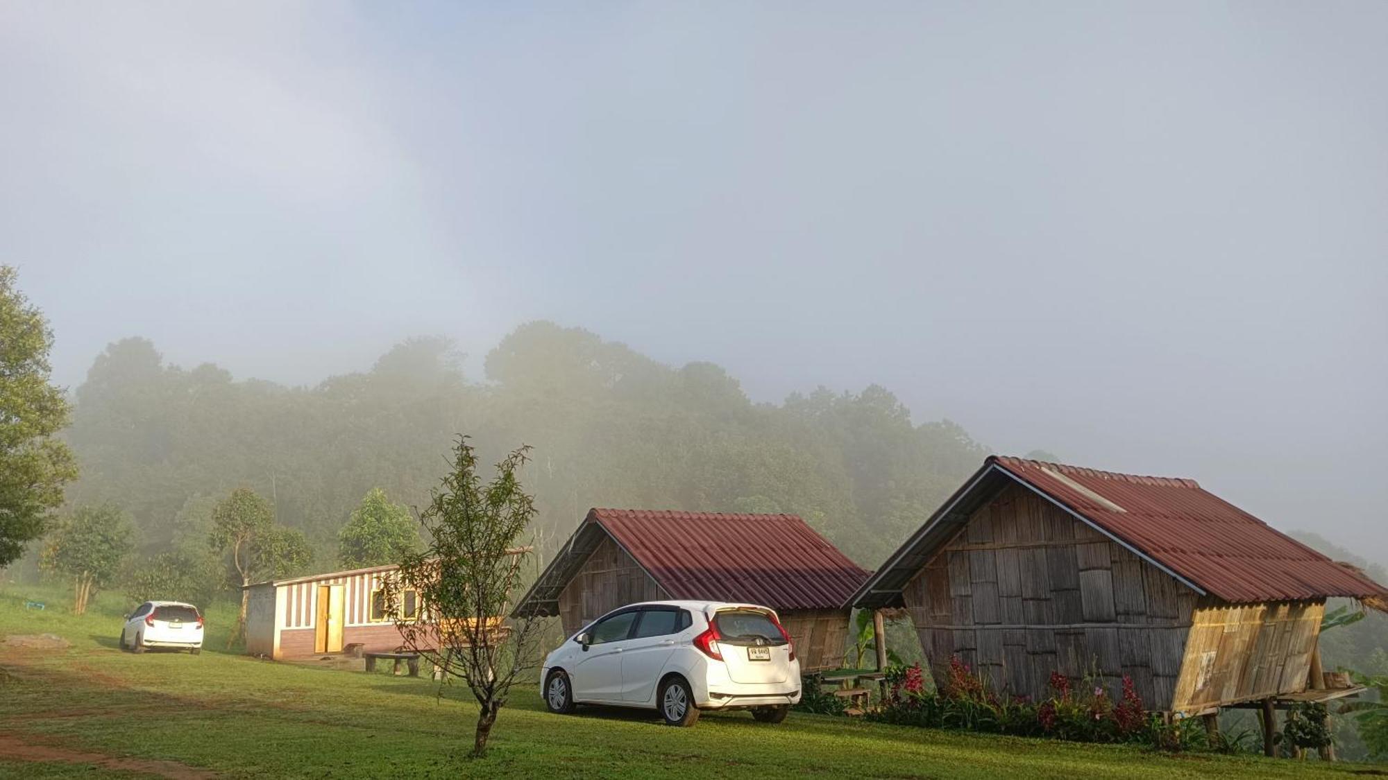 ไร่นิธิสุนทร Nithisoonthon Farmstay メーホンソン エクステリア 写真