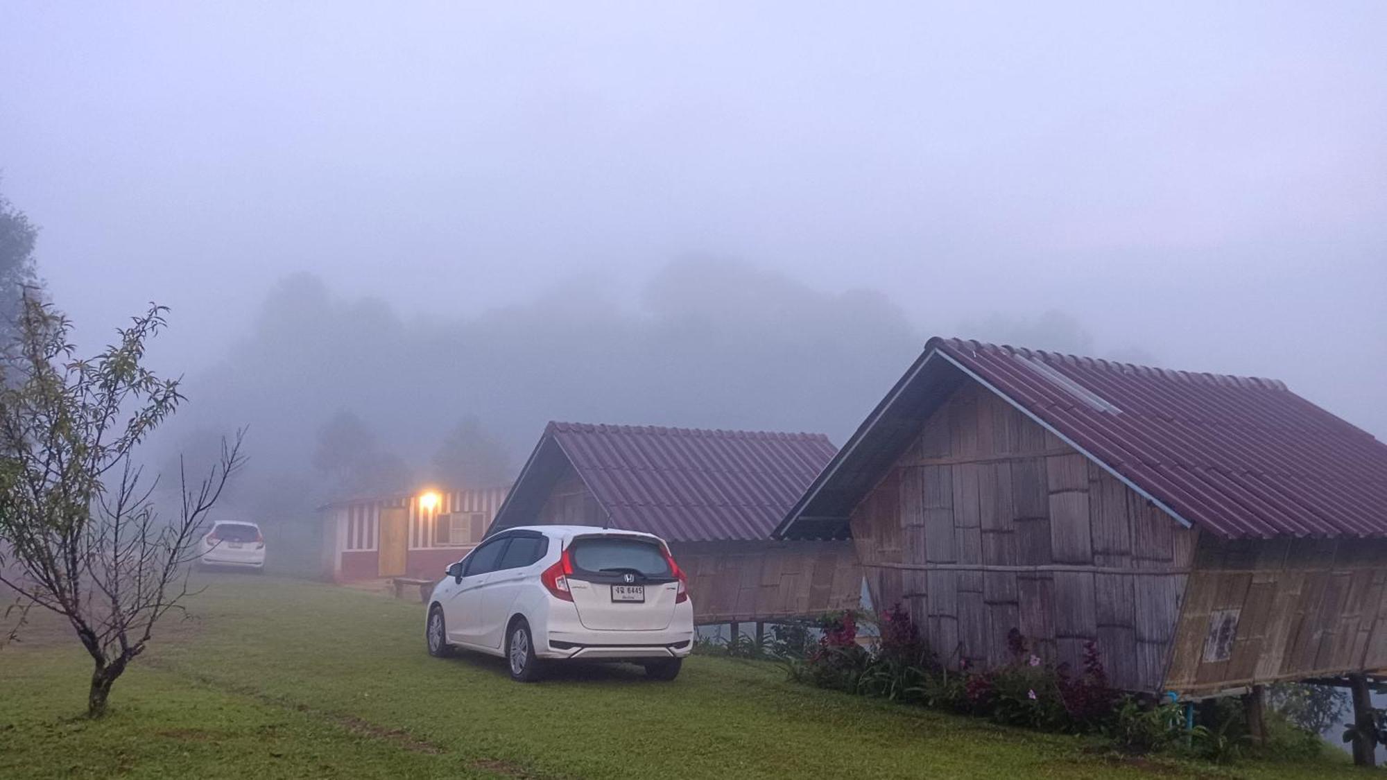 ไร่นิธิสุนทร Nithisoonthon Farmstay メーホンソン エクステリア 写真