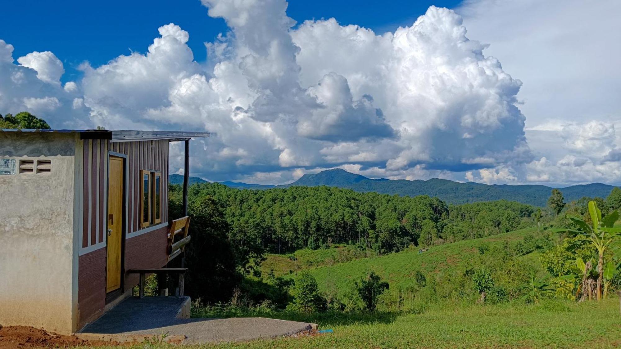 ไร่นิธิสุนทร Nithisoonthon Farmstay メーホンソン エクステリア 写真