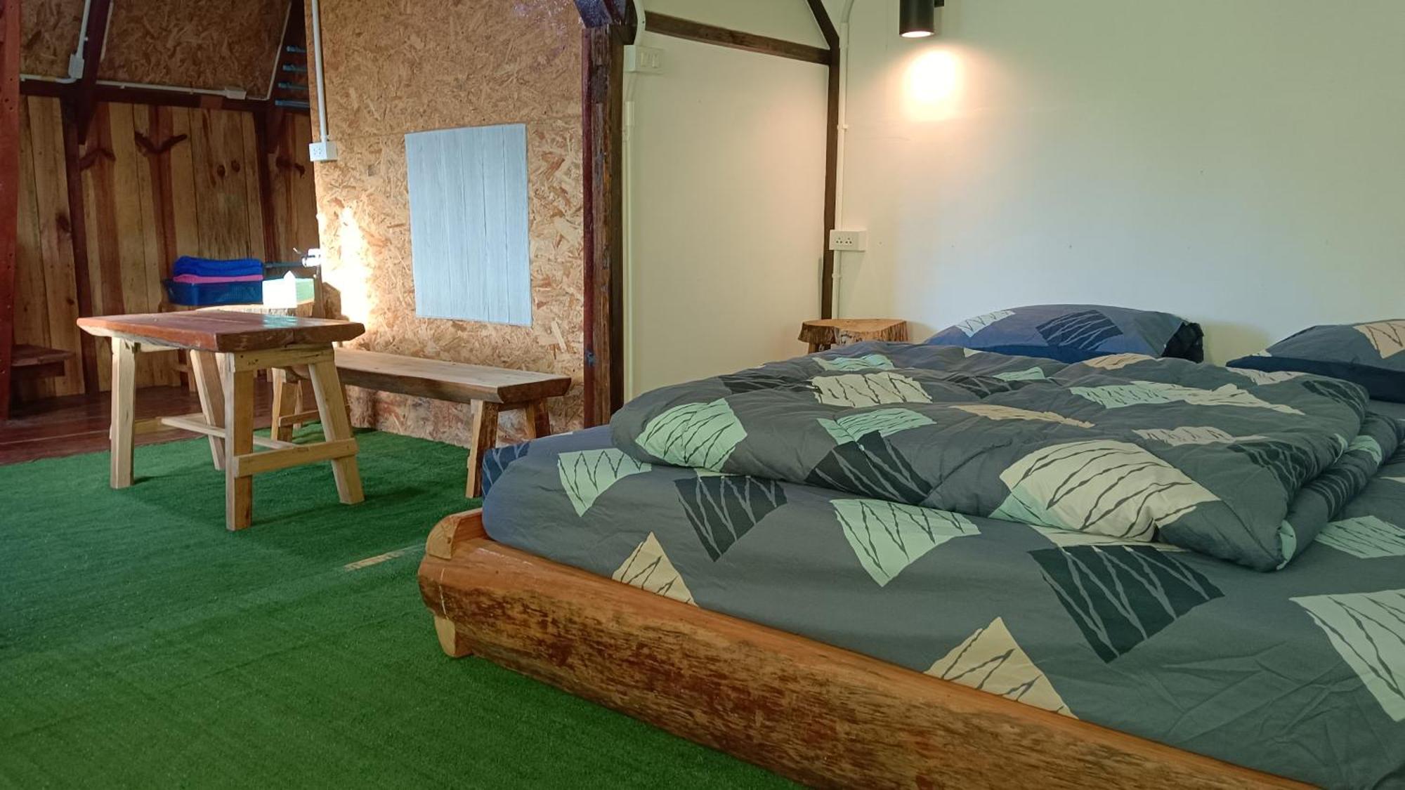 ไร่นิธิสุนทร Nithisoonthon Farmstay メーホンソン エクステリア 写真